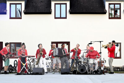 Agrandir l'image 12 sur 14, fenêtre modale