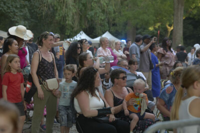 Agrandir l'image 2 sur 3, fenêtre modale