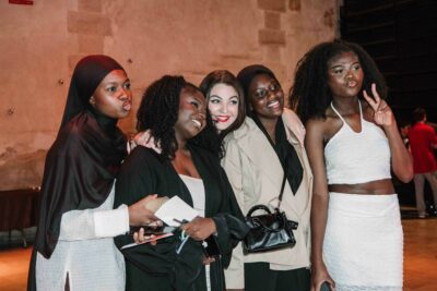 Agrandir l'image 10 sur 12, fenêtre modale